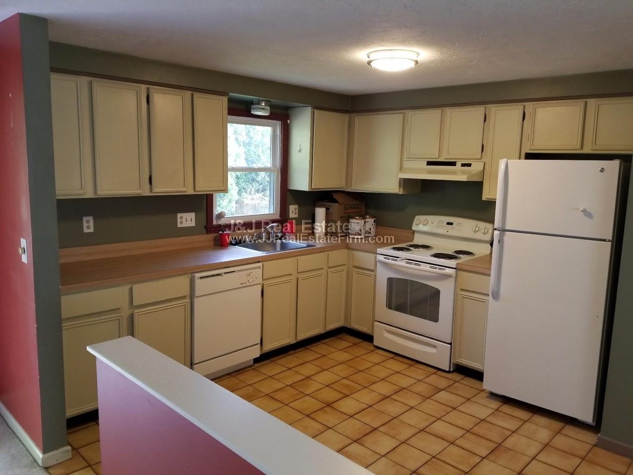 18 Gover Rd - Photo 2 of 7