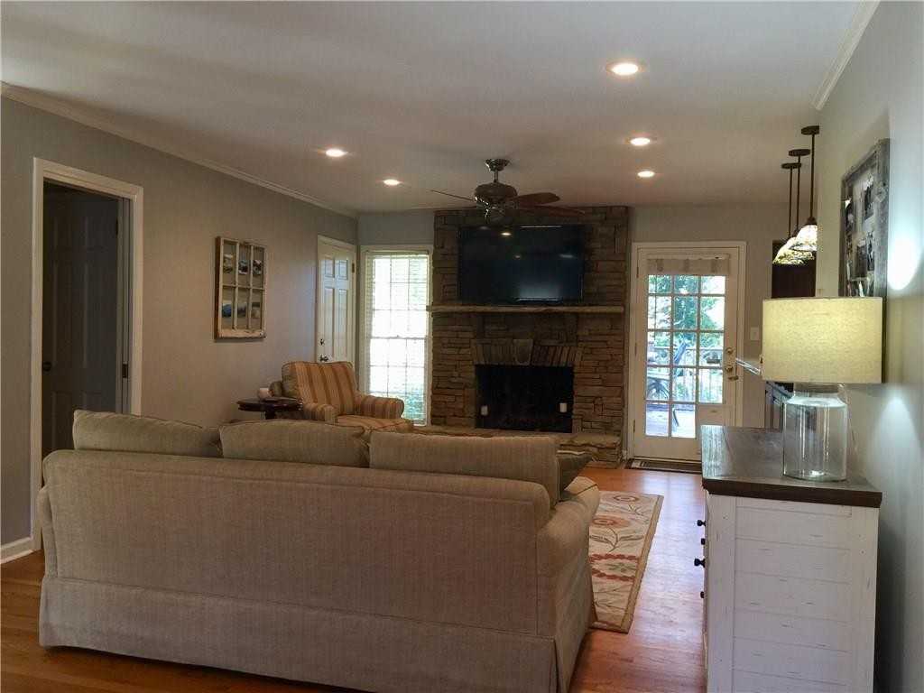 4771 Springfield Dr - Photo 3 of 21