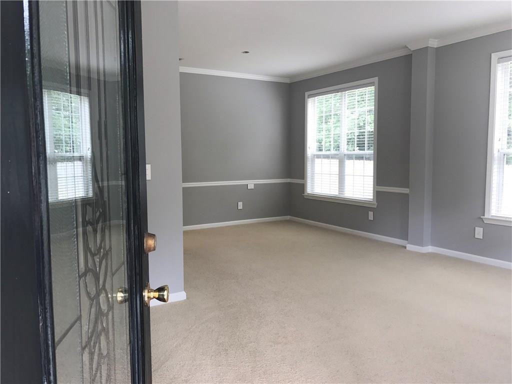 135 Prospect St - Photo 3 of 34