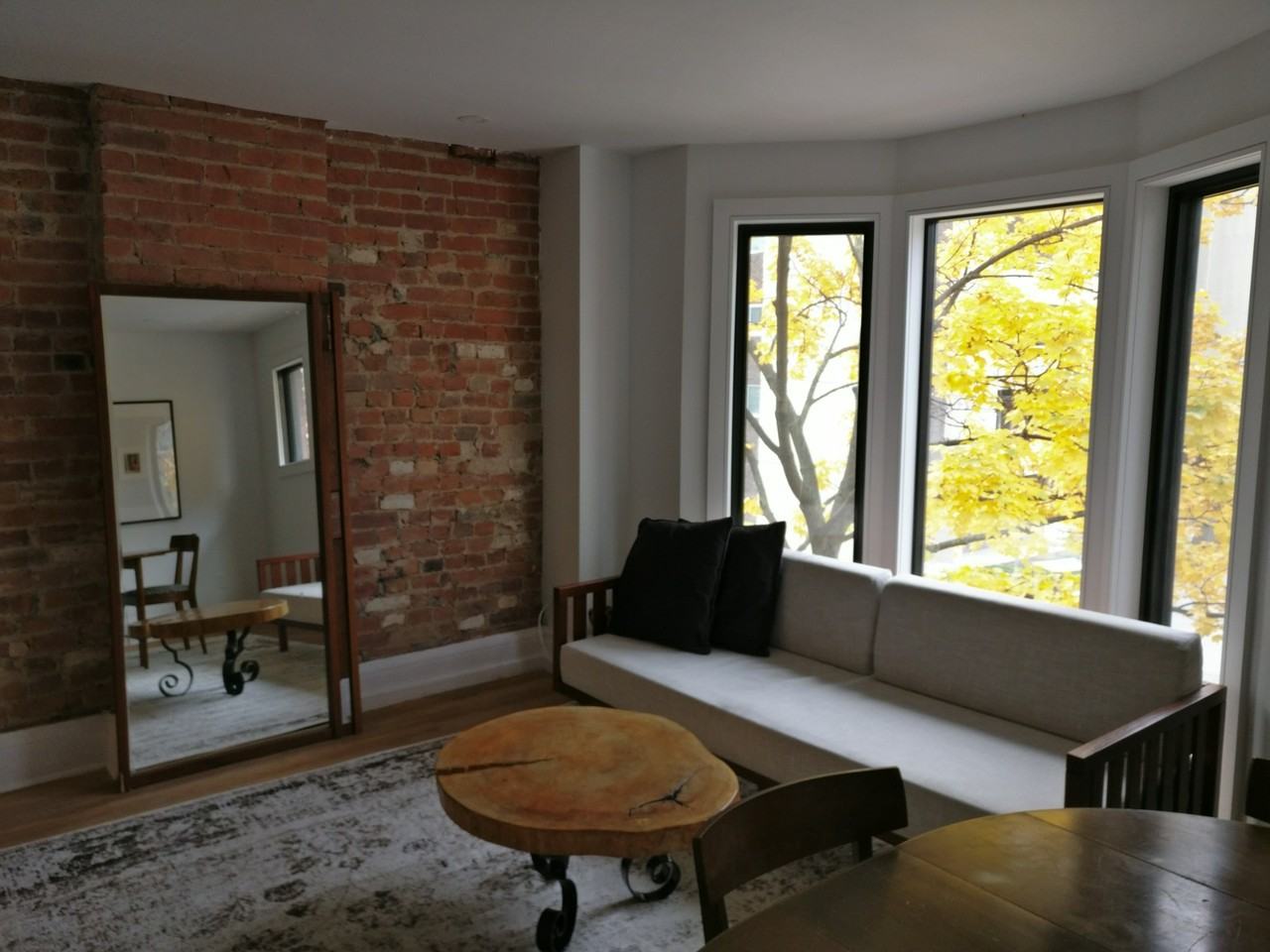 331 Mutual Street - Photo 2 of 16