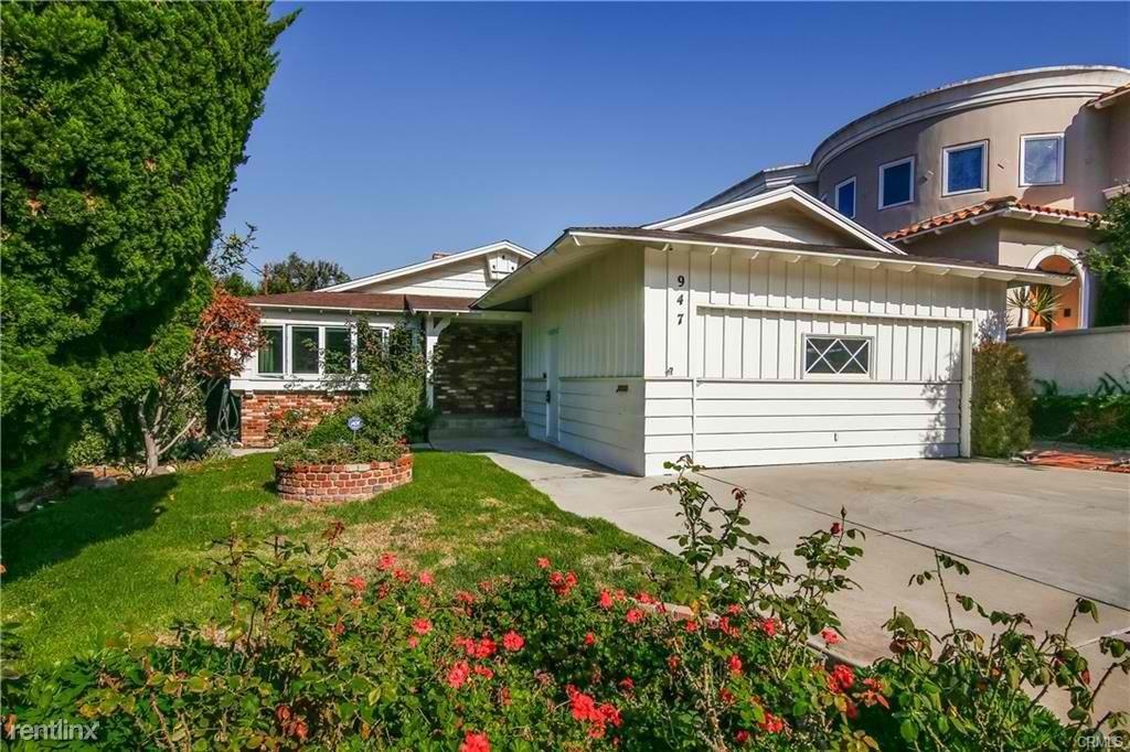 947 9th St - Photo 2 of 37