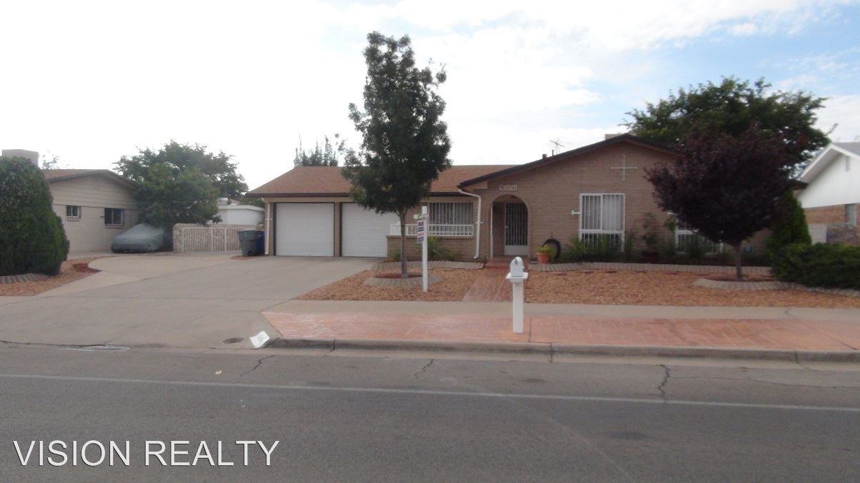 10740 Janway Dr - Photo 2 of 15