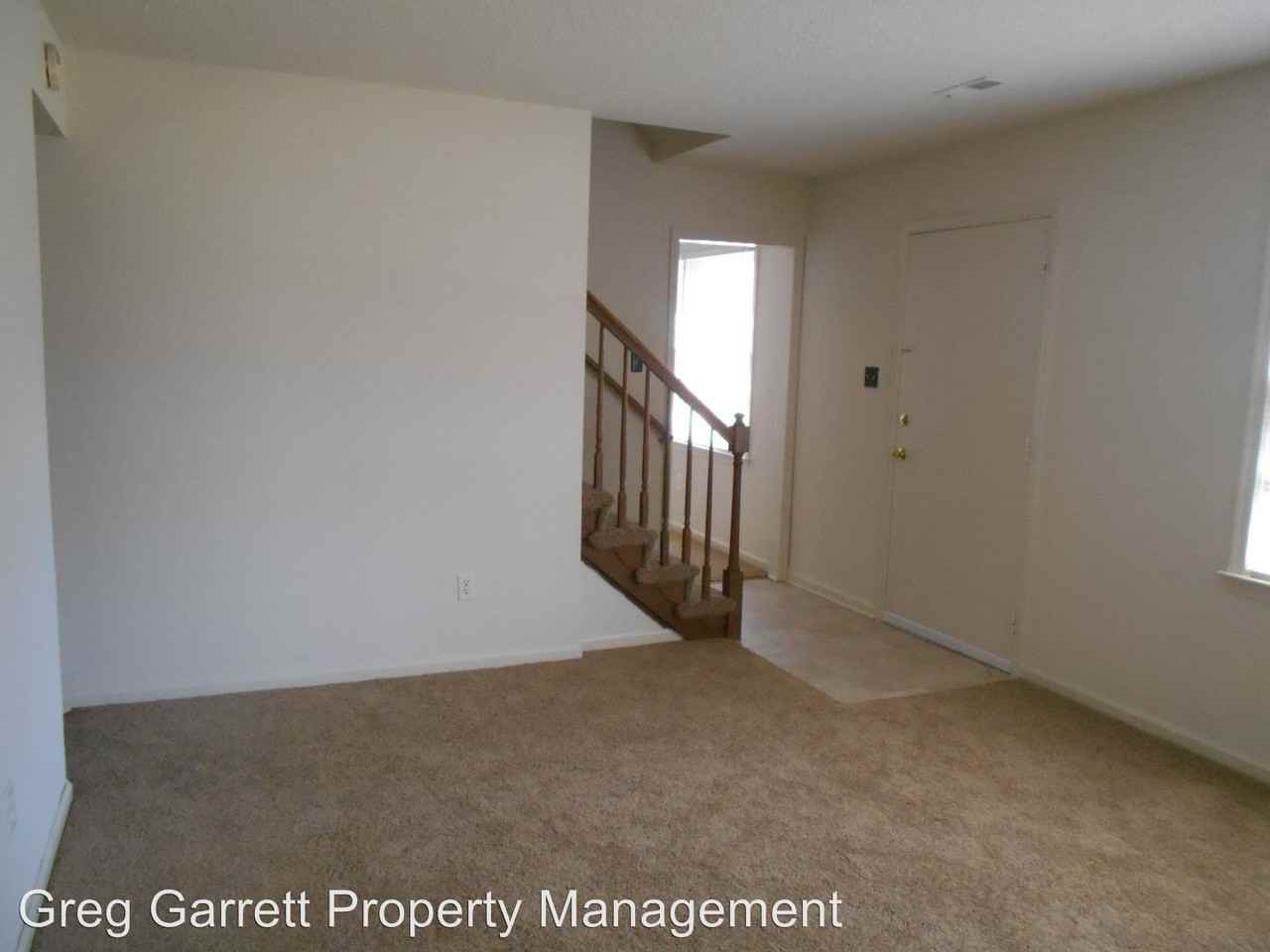 302 Colony Rd - Photo 3 of 12