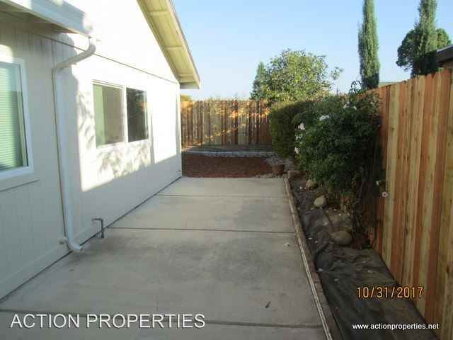 508 Hyacinth Ct - Photo 3 of 23