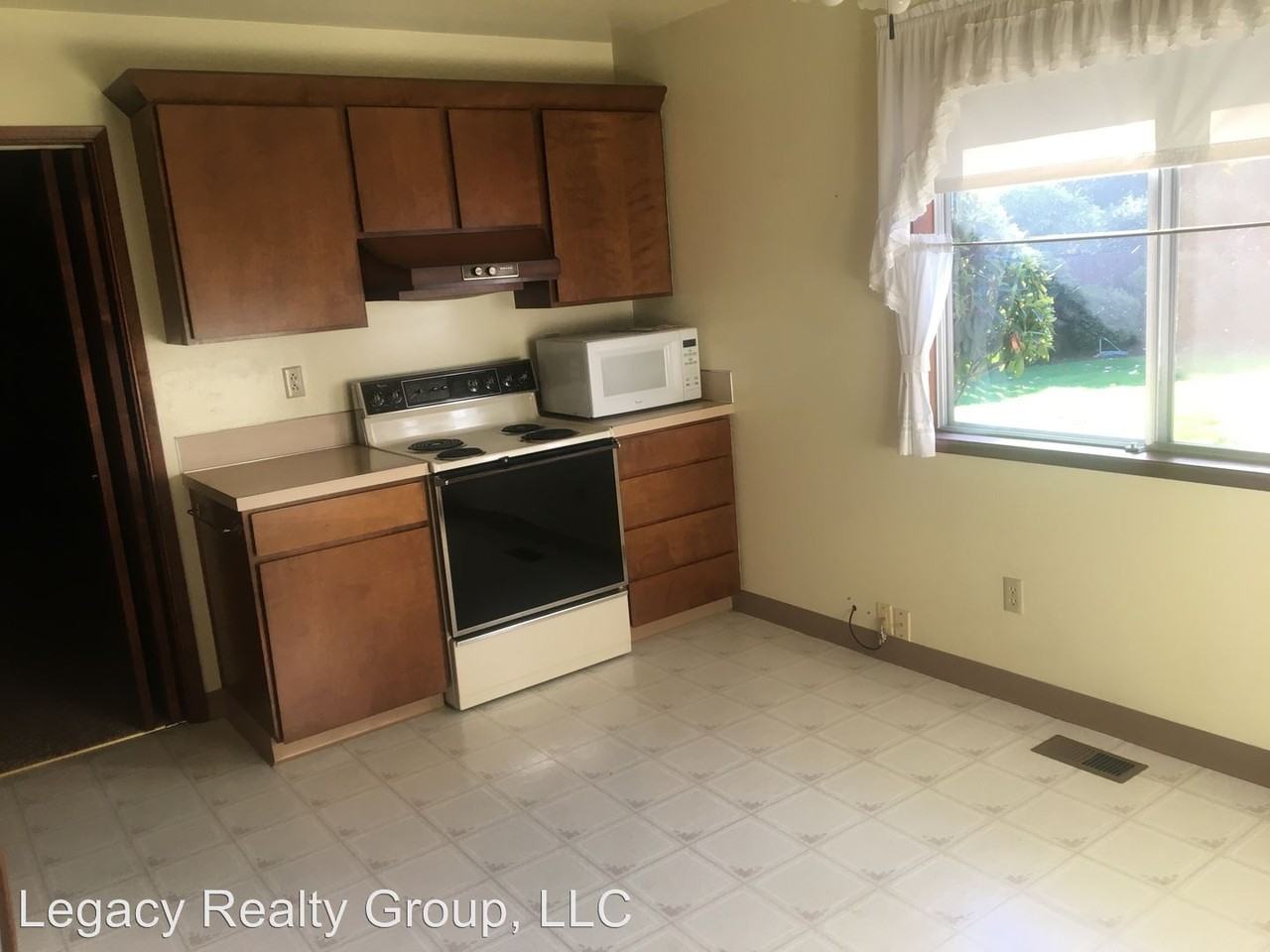 11003 SE 54th Pl - Photo 3 of 19