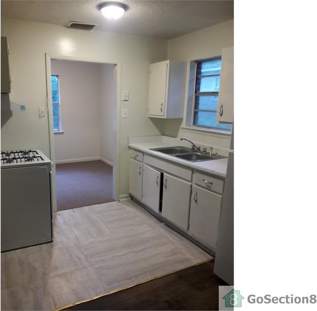 1612 Northview Dr - Photo 3 of 9