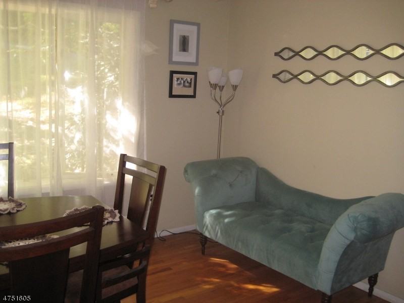 4 Ledgewood Rd - Photo 3 of 18