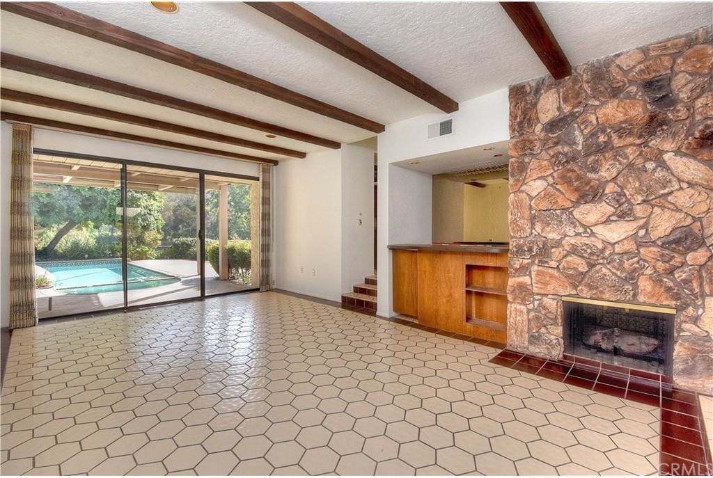 250 Mira Verde Dr - Photo 2 of 22