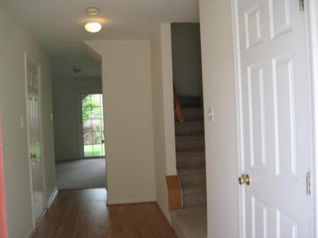 7 Emandan Ln - Photo 2 of 6