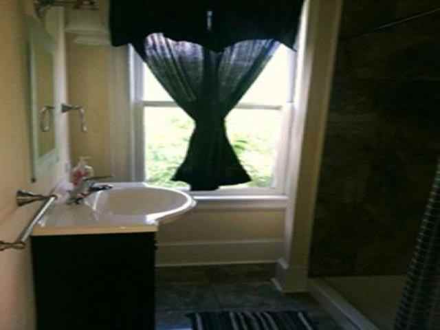 215 Clinton St - Photo 2 of 6