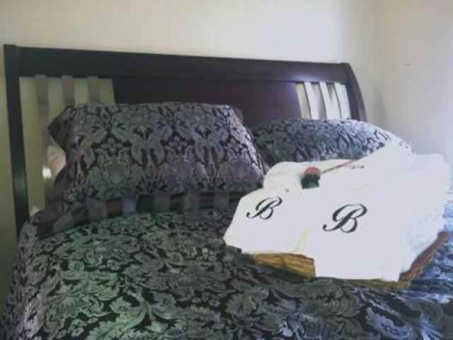 215 Clinton St - Photo 3 of 6