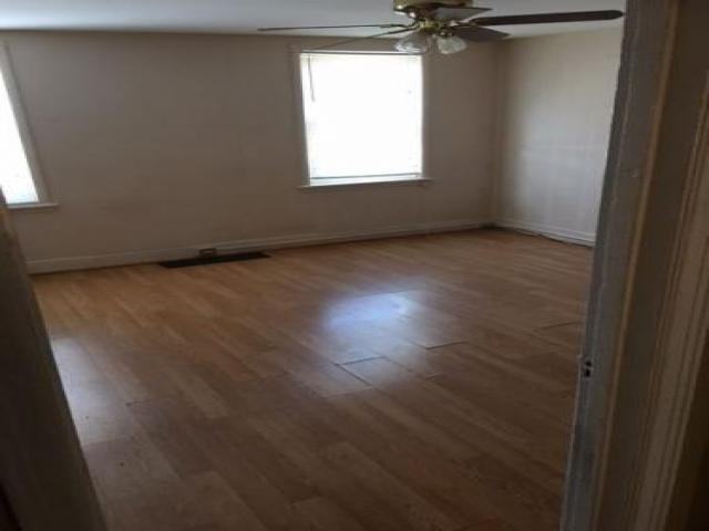 31 Hickman Rd - Photo 3 of 5