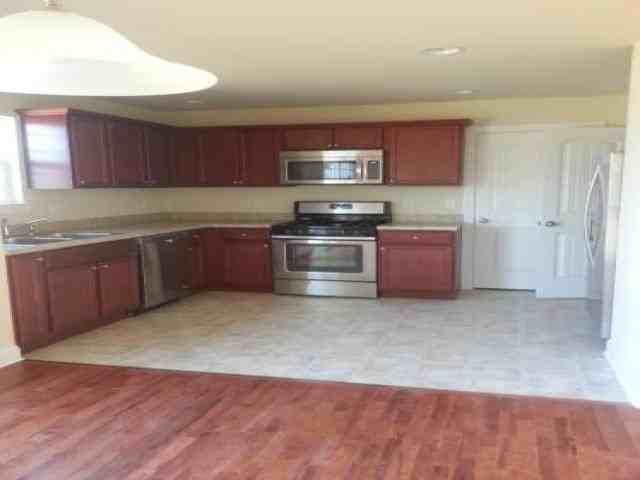 388 Northdown Dr - Photo 2 of 5