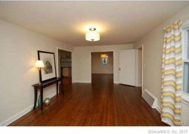 431 Wilson St - Photo 3 of 6