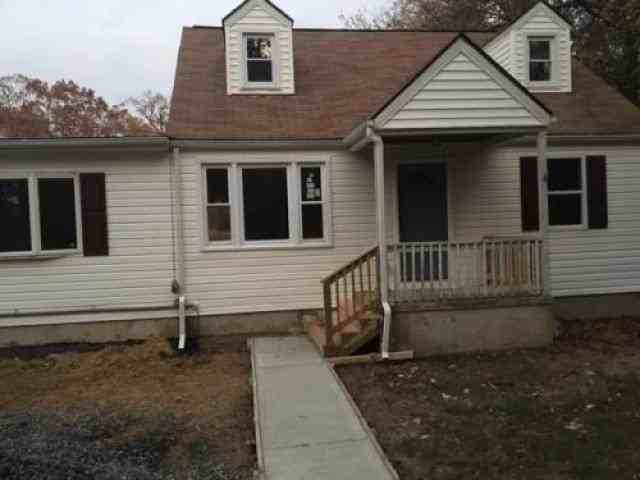 1003 Pine Rd - Photo 2 of 6