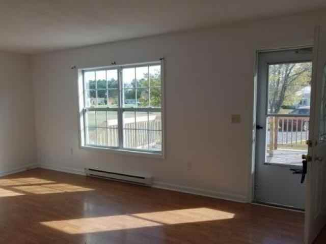 143 Hollywood Dr - Photo 2 of 2