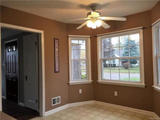 26037 Student St - Photo 3 of 6