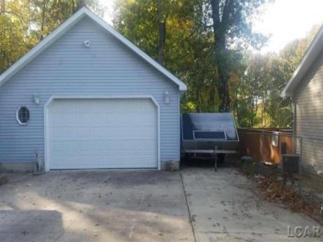 320 Cherry St - Photo 3 of 6