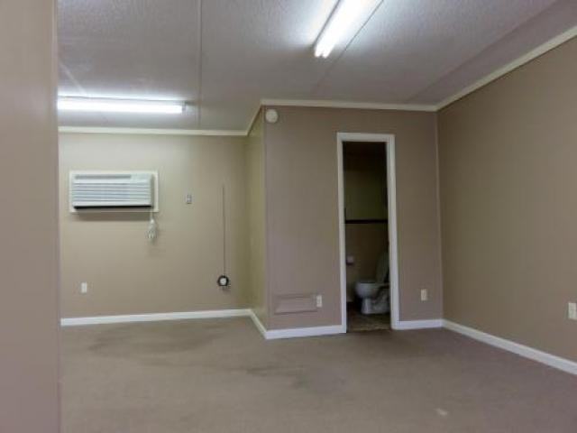 3516 Teaster Ln - Photo 2 of 4