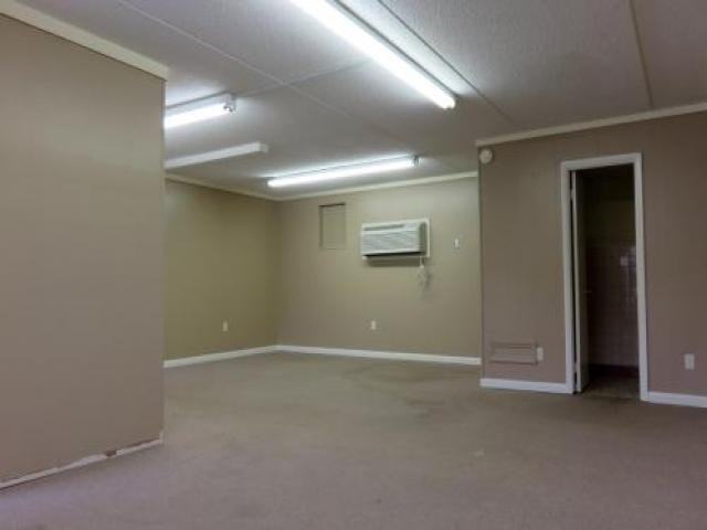 3516 Teaster Ln - Photo 3 of 4