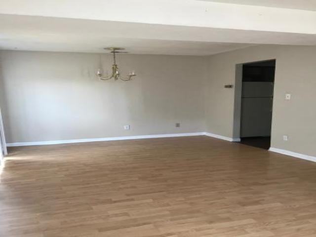 2844 Yellowstone Pkwy - Photo 2 of 6