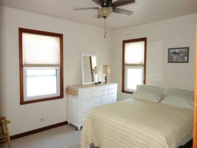 27W765 Galusha Ave - Photo 3 of 6