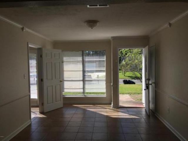 2824 Gardendale Ave - Photo 2 of 6