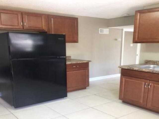 271 E Olive Ave - Photo 3 of 6