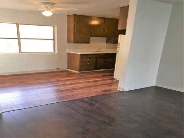 1820 Normandie Ave - Photo 3 of 6