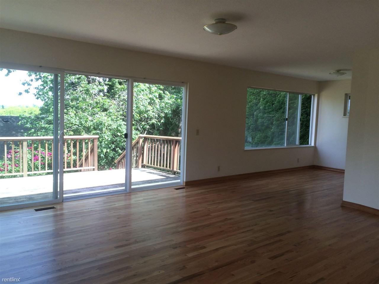 8316 SW 6th Ave - Photo 3 of 9
