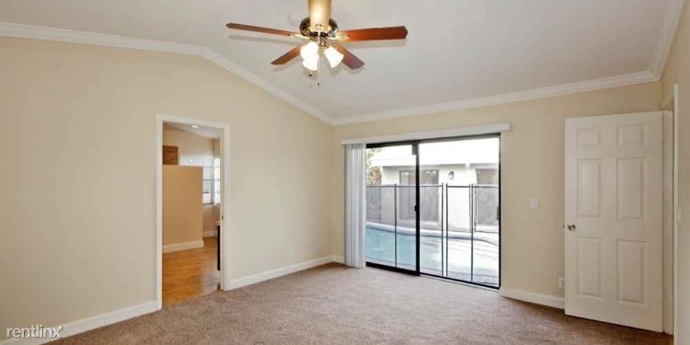 5008 NW 66th Dr - Photo 3 of 8