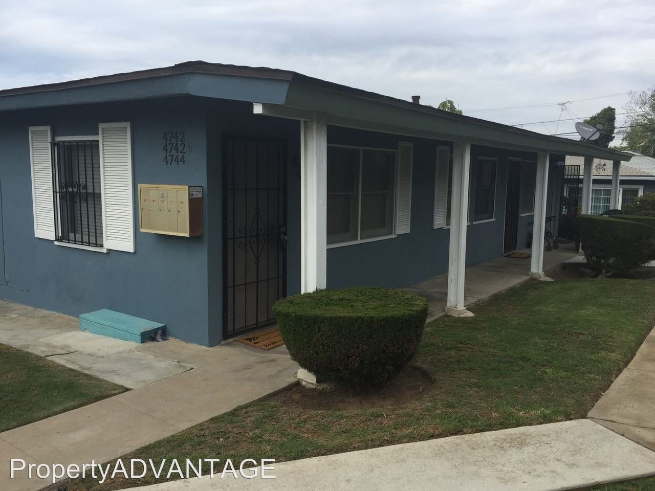 4742 & 4744 Narragansett Avenue - Photo 2 of 9