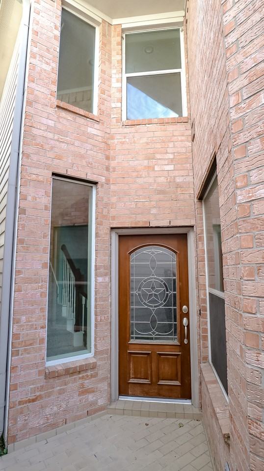 1622 Cohn St - Photo 3 of 33