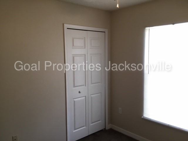 6637 Gentle Oaks Dr E - Photo 3 of 20