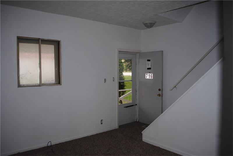 716 Birch St - Photo 3 of 14