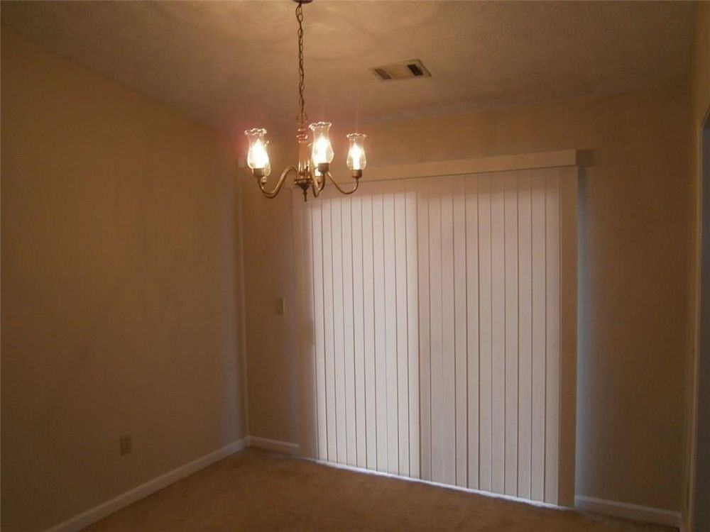 2760 Blarney Way NW - Photo 3 of 12