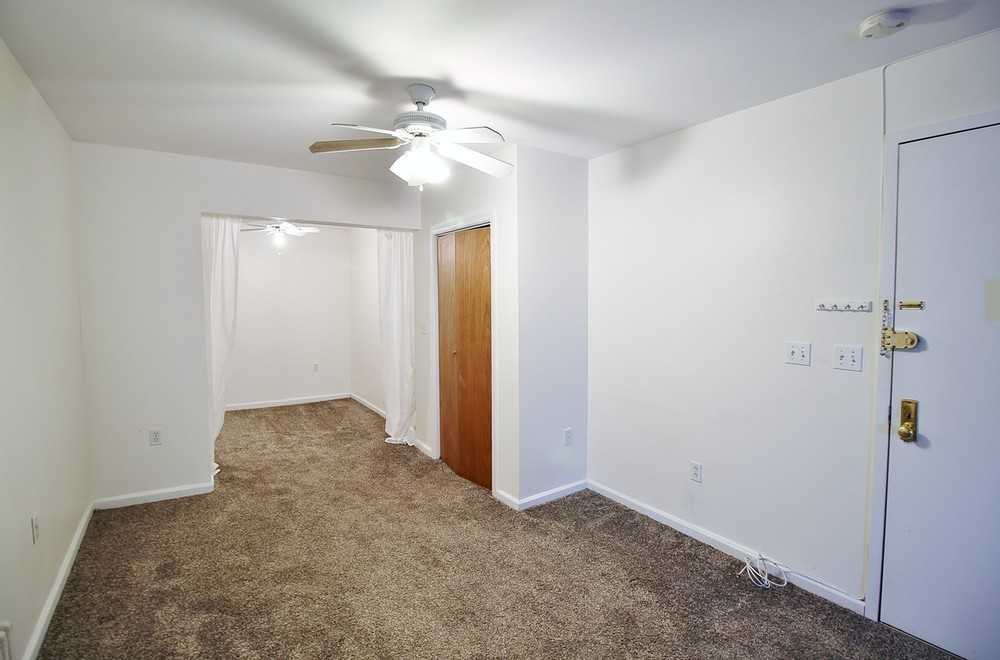 1672 Third Avenue - Photo 2 of 8