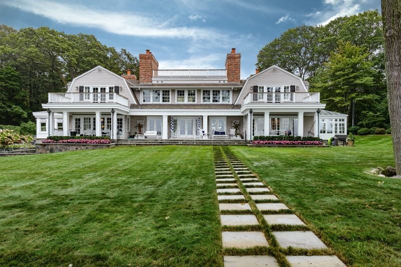 279 Little Neck Rd - Photo 2 of 19