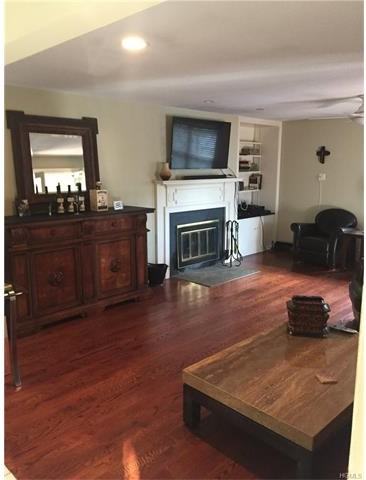 577 Sierra Vista Ln - Photo 2 of 9