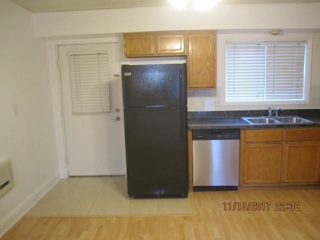 960 N Rohlwing Rd #201B - Photo 2 of 13