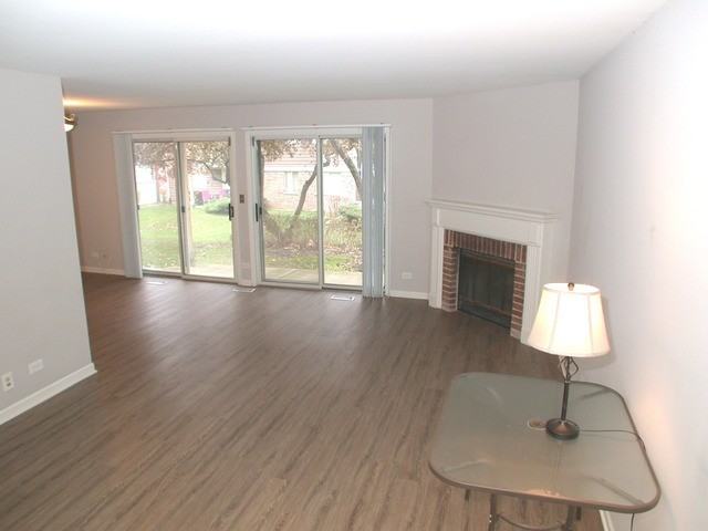 607 Berkley Ct #V1 - Photo 2 of 18