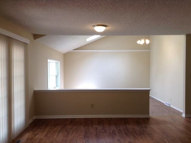 380 Comet Dr - Photo 2 of 14