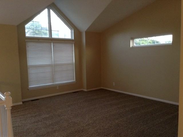 112 Shawnee Ln - Photo 2 of 12