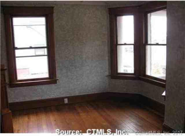 127 E Main St - Photo 3 of 6