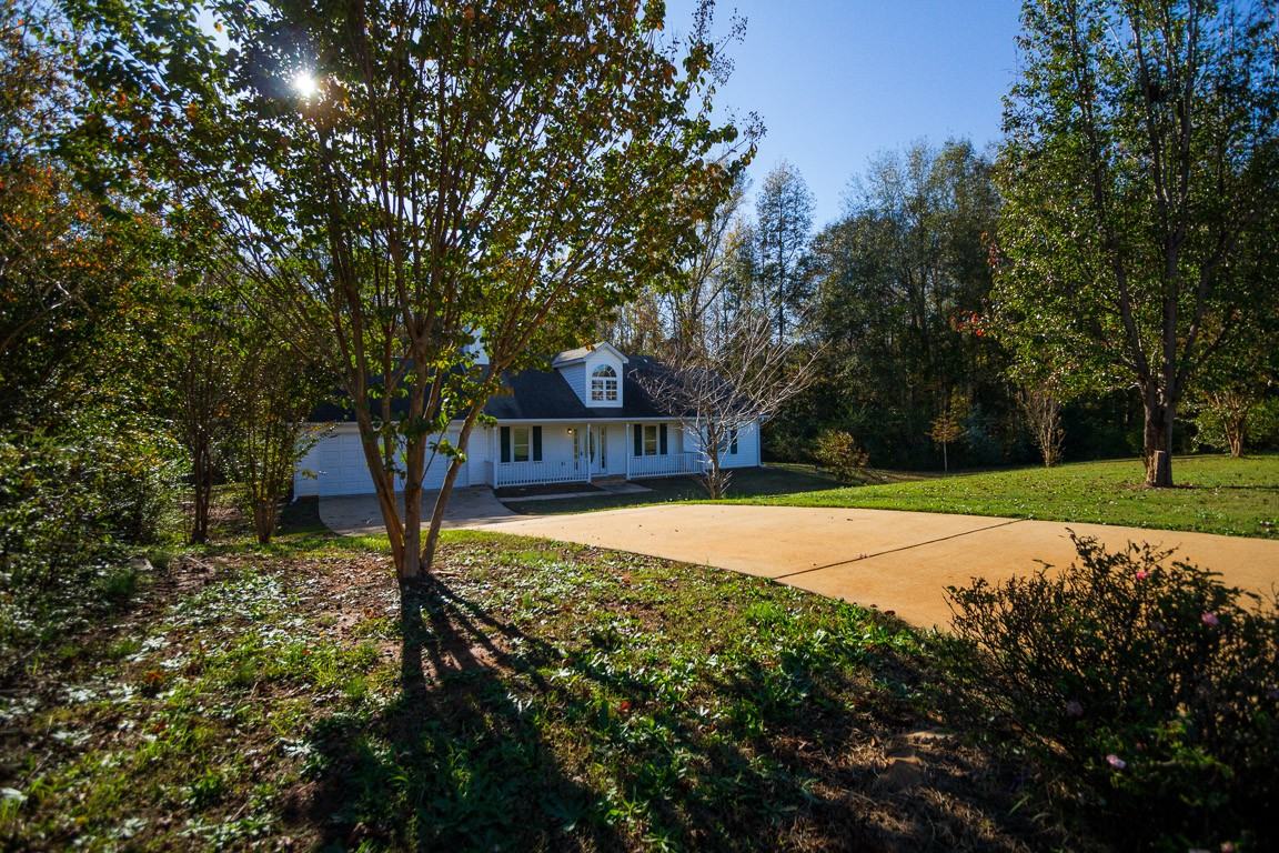 1150 Larkspur Dr - Photo 2 of 31