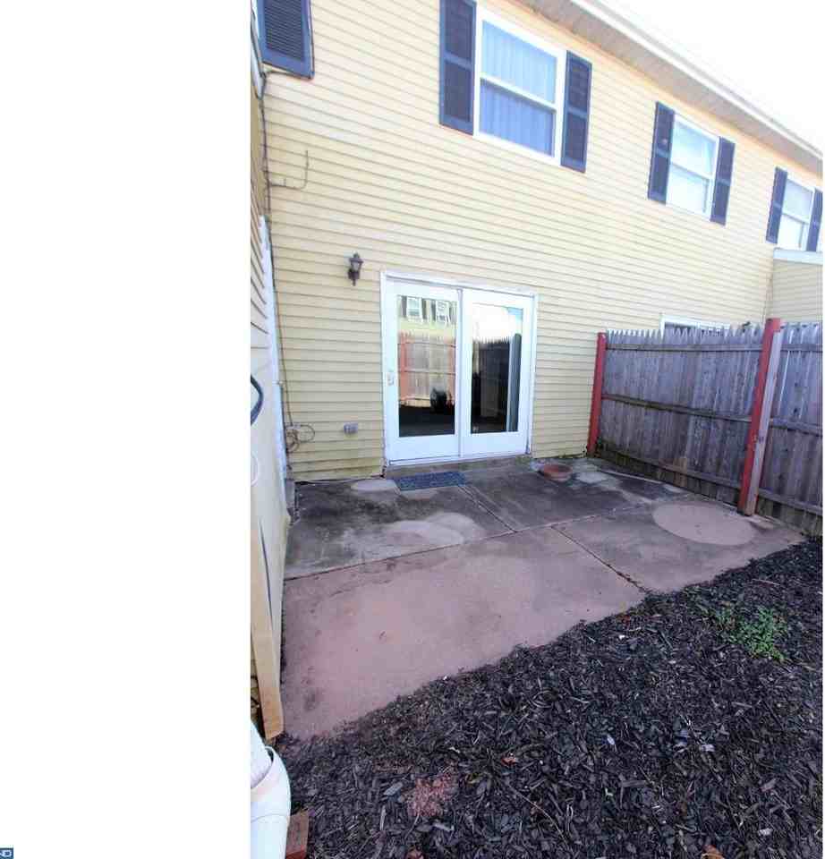 193 Washington Ct - Photo 3 of 12