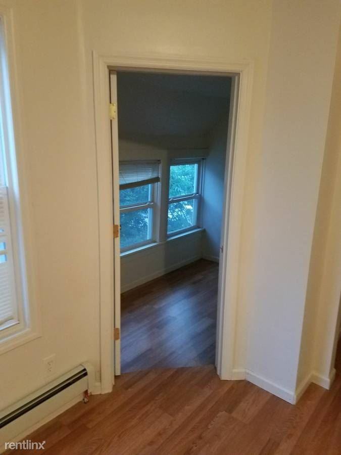 482 S 16th St - Photo 3 of 4