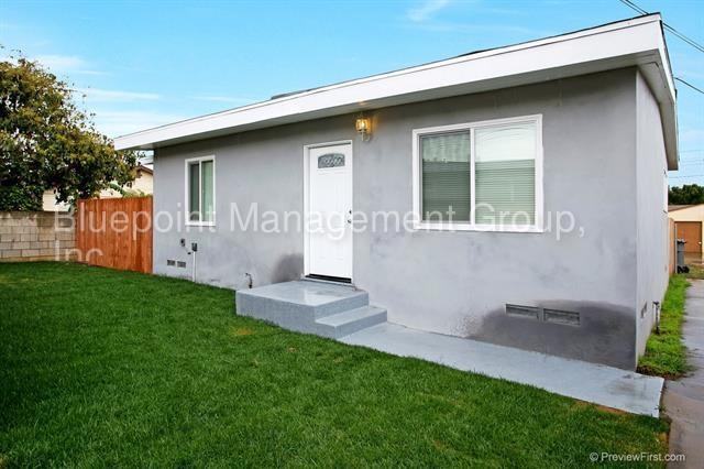 946 12th St - Photo 3 of 14