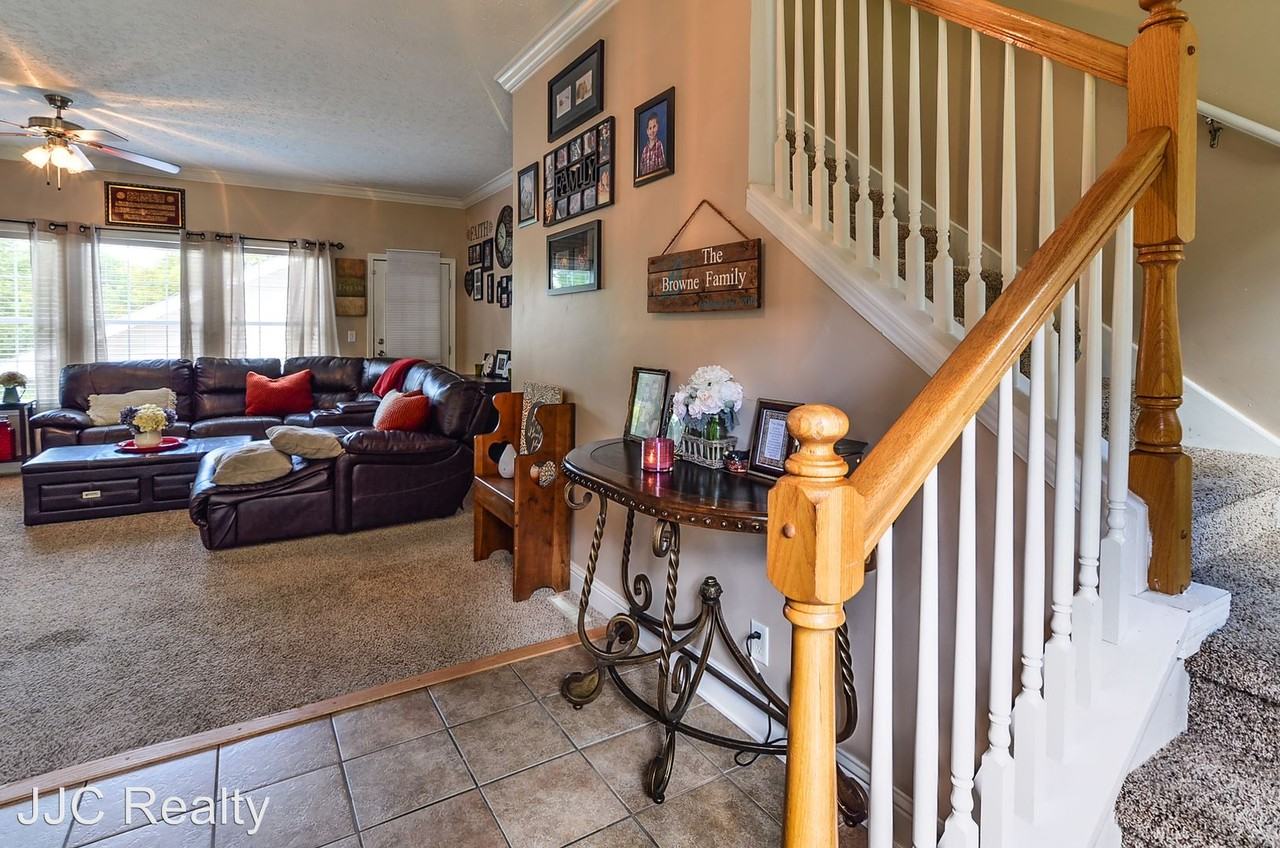 1617 Back Creek Rd - Photo 3 of 33