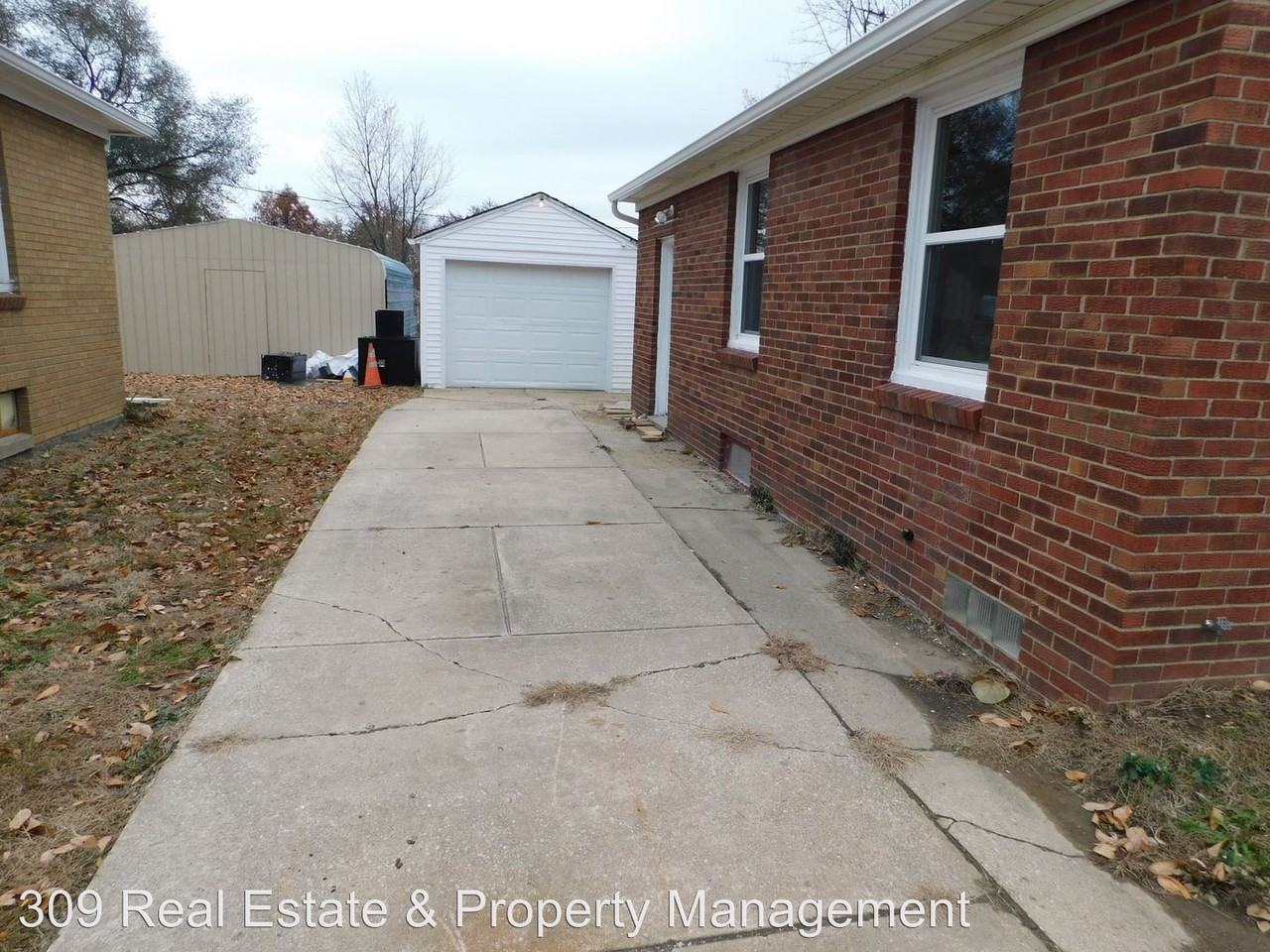 1106 E War Memorial Dr - Photo 3 of 16